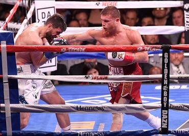 Prometí un nocaut y ahí está: 'Canelo' Álvarez