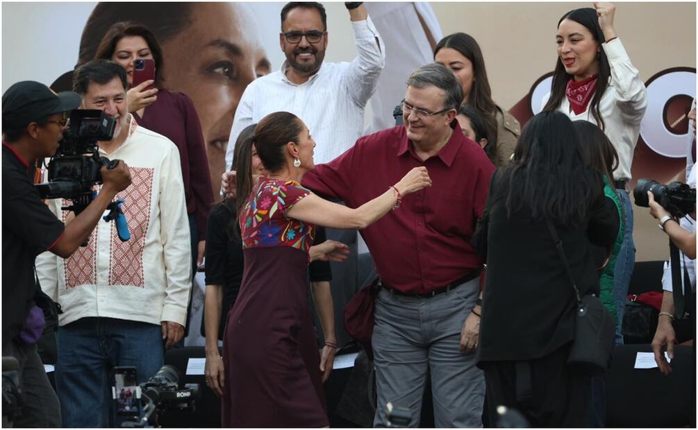 Claudia Sheinbaum acompañada de Marcelo Ebrard en la CDMX. Foto: Diego Simón/ EL UNIVERSAL