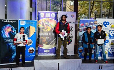 Politécnicos destacan en concurso internacional de robótica 