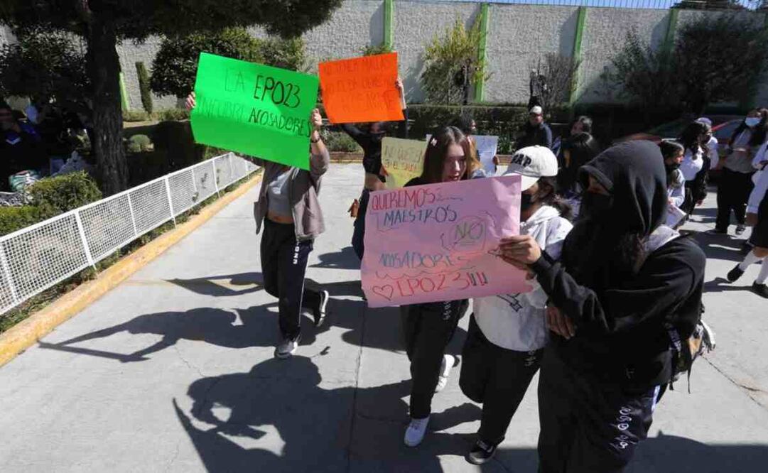 Escuela Preparatoria Oficial número 23 manifestación contra profesores acosadores. Foto: Jorge Alvarado. EL UNIVERSAL