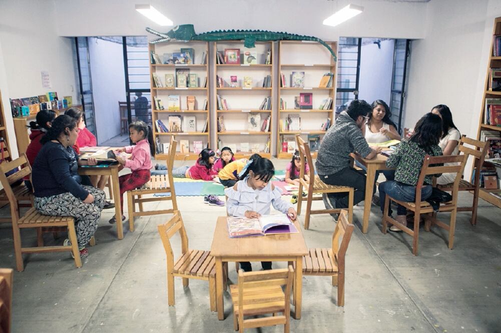 Destino de los textos. Al final del ciclo escolar, cada niño elegirá si los ejemplares que se le entregaron se donan a la biblioteca escolar o si se los llevan a su casa (ARCHIVO EL UNIVERSAL)