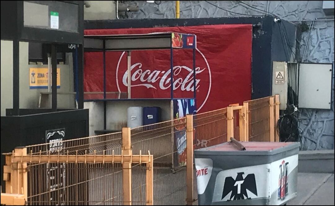 Cuando los reporteros llegaron al Universitario se encontraron con el acceso cerrado. Foto: Cortesía