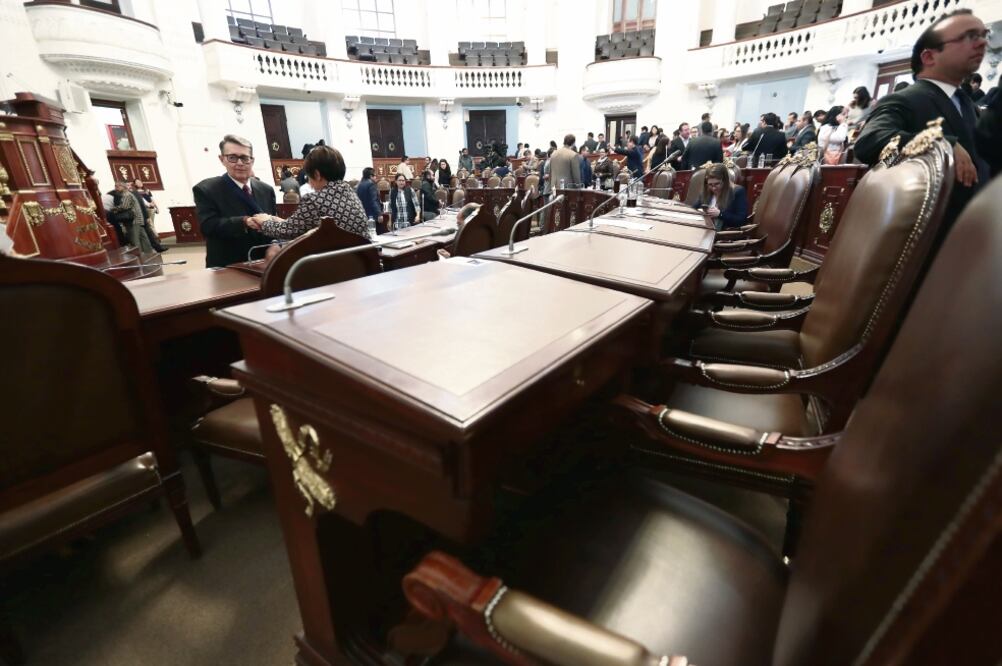 El Paquete Económico fue entregado por el gobierno local a la Asamblea Legislativa, donde será discutido. (ALEJANDRO ACOSTA. EL UNIVERSAL)