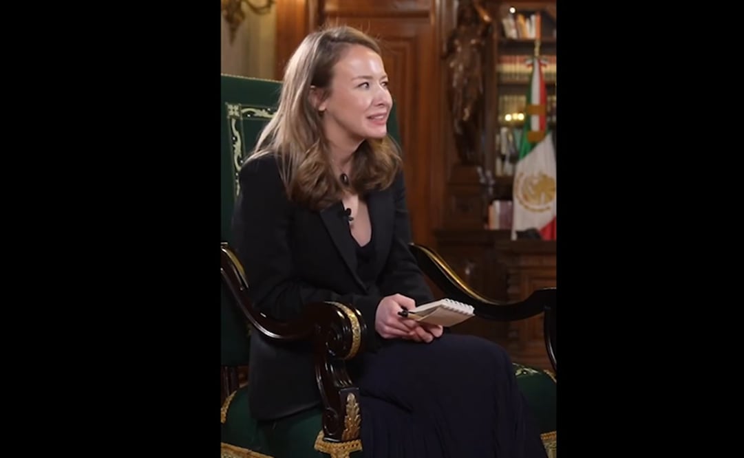La periodista rusa Inna Afinogenova durante la entrevista con el presidente mexicano, Andrés Manuel López Obrador. Foto: tomada de video
