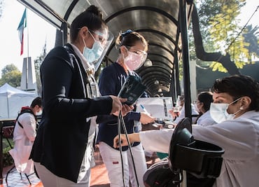 AMLO alista decreto para cambiar la fecha del Día Nacional de la Enfermera