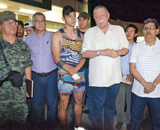 Pulido dice que desarmó a uno de sus plagiarios y lo golpeó