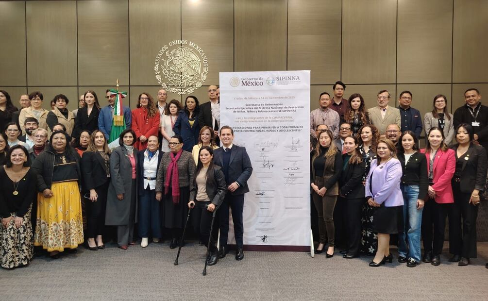 Rosa Icela Rodríguez firma pacto para erradicar la violencia contra menores (14/11/2025). Foto: Especial