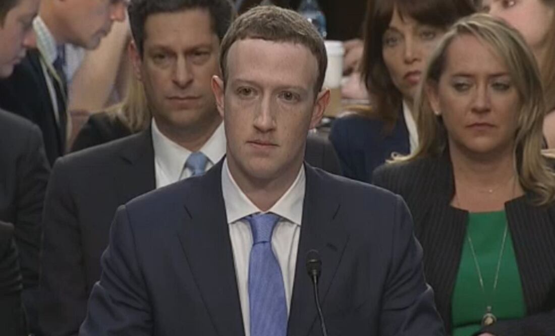 Facebook no hizo suficiente contra robo de datos, admite Zuckerberg ante Congreso de EU