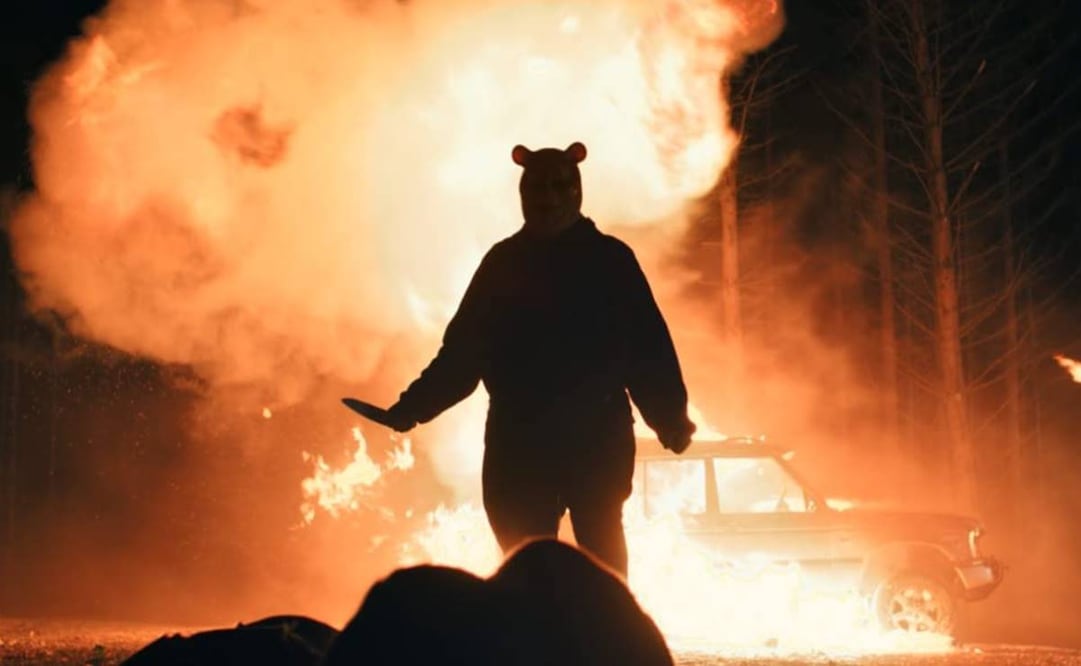 "Winnie the Pooh: Sangre y miel", una película británica de terror en la que el personaje principal aterroriza a un grupo de jóvenes universitarias. Foto: imdb