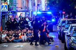 VIDEOS. Protestas y tensión en Madrid por el desalojo de Maricarmen, de 87 años: ¡No está sola!