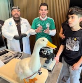 Pato Merlín llega a Monterrey, pero directo al doctor  