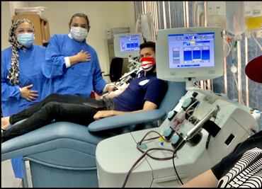 Amaury Vergara y Oribe Peralta donan plaquetas