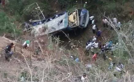 Falla de frenos causa accidente en Chiapas; van 17 muertos