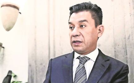 Tras 14 años, Valencia renuncia al PRD