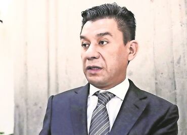 Tras 14 años, Valencia renuncia al PRD