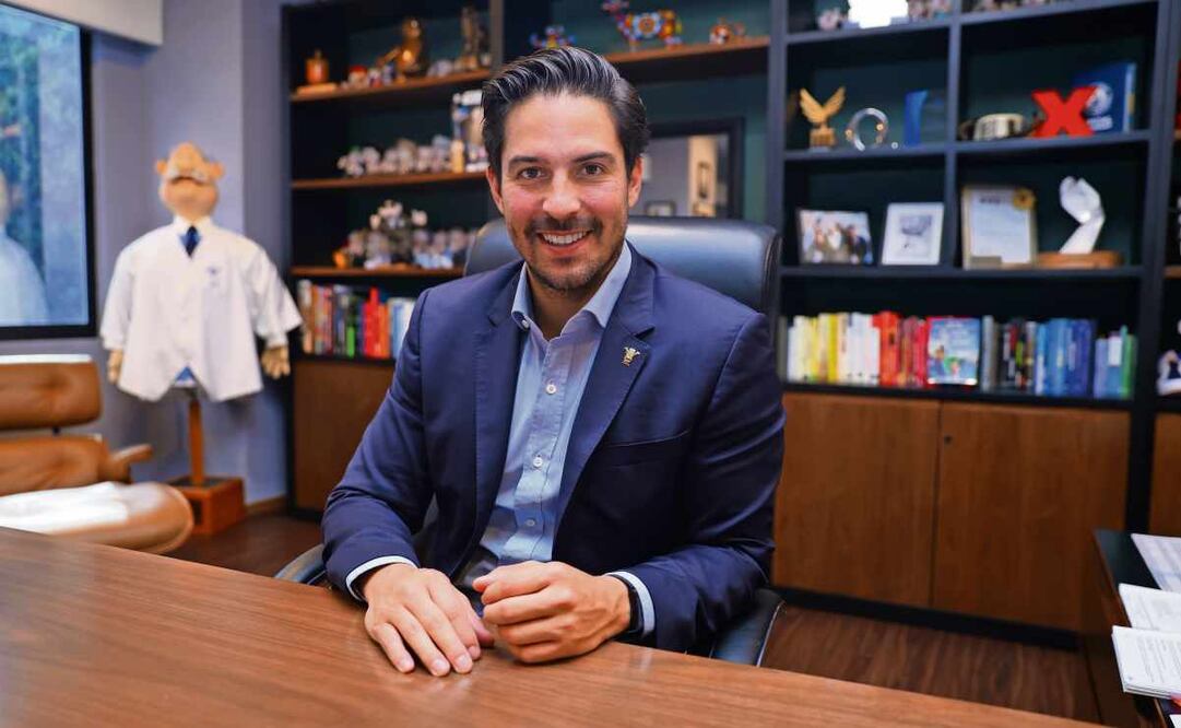 Entrevista con  Víctor González Herrera, CEO de Farmacias Similares. Foto: Fernanda Rojas / EL UNVERSAL