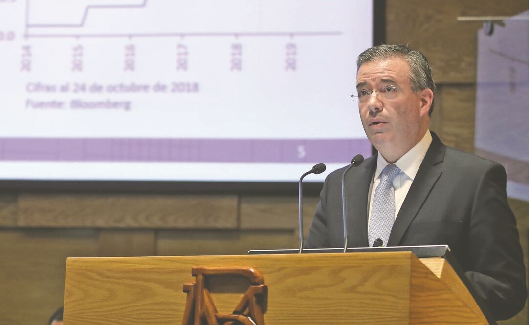Alejandro Díaz de León, gobernador del Banco de México, al presentar el informe del sistema financiero. (MOISÉS PABLO.CUARTOSCURO)