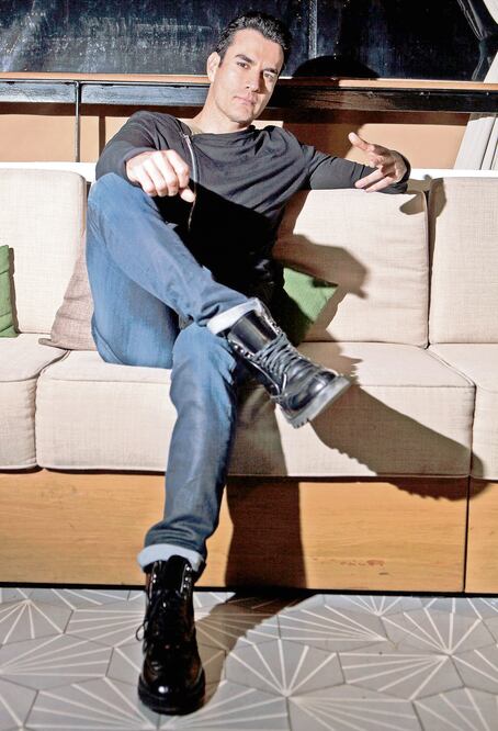 El actor graba el video de su canción “Me duele tu ausencia” (CRISTOPHER ROGEL BLANQUET. EL UNIVERSAL)