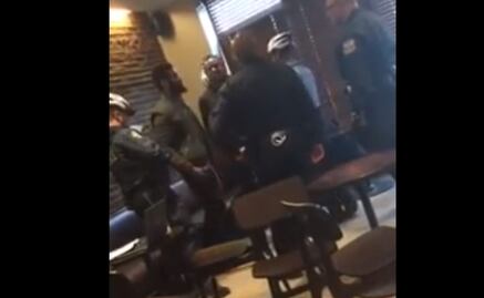 Acusan racismo tras incidente en Starbucks de Filadelfia