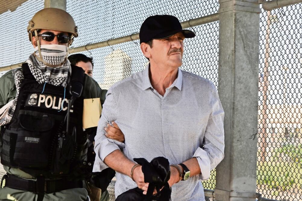 El cofundador del Cártel de Sinaloa entró a territorio mexicano por el Puente Nuevo Internacional Puerta México, en Matamoros, Tamaulipas, donde fue recibido por personal del Instituto Nacional de Migración (INM) (STRINGER. REUTERS)