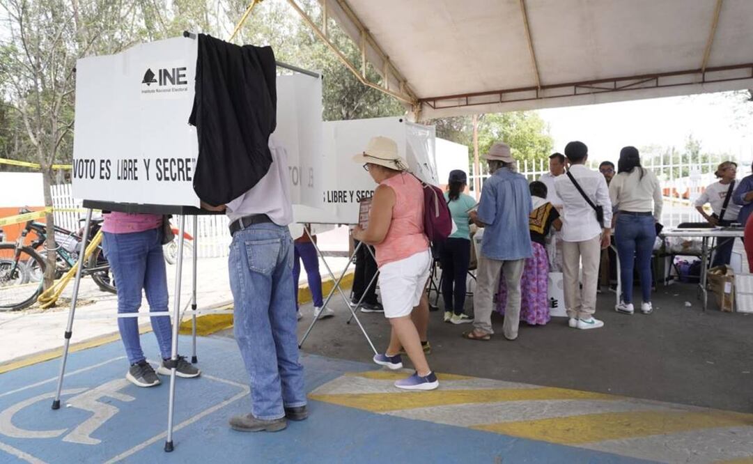 En el municipio de Santa María Xadani, Oaxaca aparecieron mensajes amenazantes dirigidos a personas que intenten comprar votos. Foto: Mario Arturo Martínez - EL UNIVERSAL