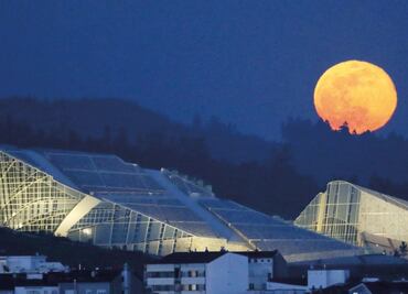 “Luna Rosa” inunda las redes sociales