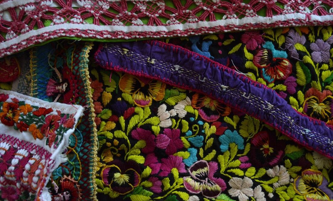 Although their pieces are handmade, many people refuse to pay fair prices for them - Photo: File Photo/EL UNIVERSAL