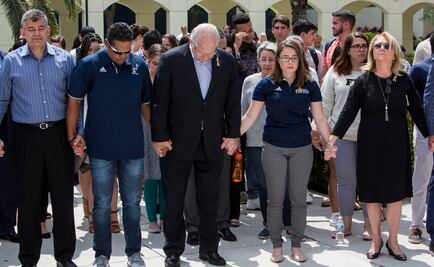 Universidad de Florida reanuda clases tras derrumbe de puente peatonal