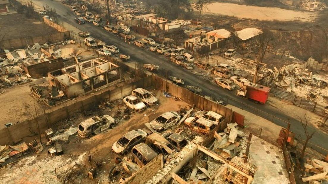 Las impresionantes imágenes de los incendios que devastan el centro de Chile
