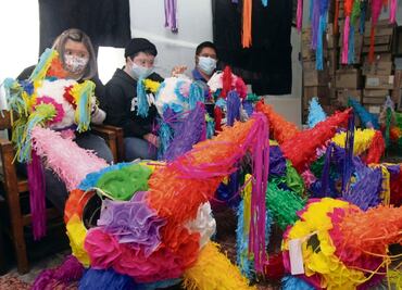 Piñatas hechas con causa y amor