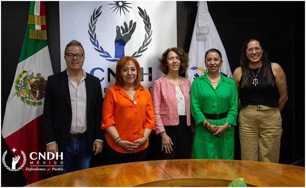 Rosario Piedra Ibarra, presidenta de la CNDH, se reúne con observadores de la OEA y  expertos electorales de la Unión Europea, que vigilarán las elecciones del 2 de junio. Foto: Especial