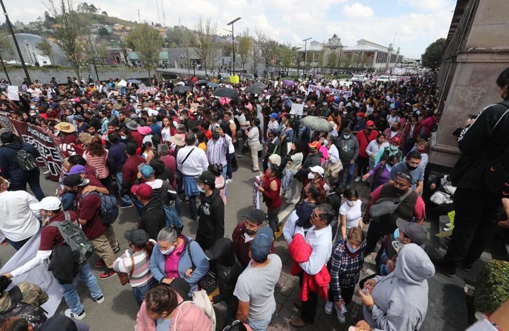 Ante la llegada de cientos de manifestantes, las calles primarias del centro histórico fueron blindadas con un fuerte dispositivo de seguridad. FOTO: Jorge Álvarado/EL UNIVERSAL/