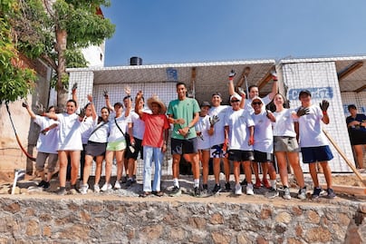Stefanos Tsitsipas aporta para la reconstrucción en Acapulco