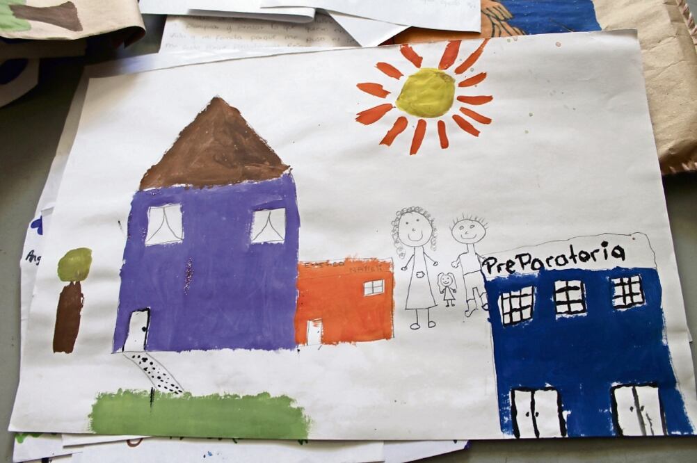 En el Taller para madres adolescentes del DIF Torreón acaban de graduarse 31 mamás menores de edad. Les enseñan a cuidarse y hacer proyecciones de vida (FRANCISCO RODRÍGUEZ. EL UNIVERSAL)