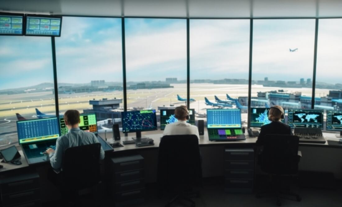 El SINACTA denunció la falta de pago a los controladores que han trabajado jornadas extraordinarias desde septiembre, además de las malas condiciones de infraestructura. Foto: Archivo/El Universal