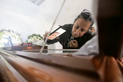 Despedida por videollamada; Israel quería revivir la experiencia de viajar en tren 