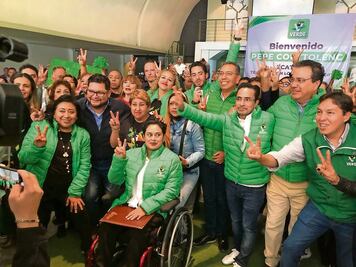 Cercanos a Eruviel Ávila renuncian al PRI de Ecatepec y se suman al Verde