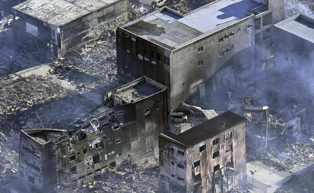 Casas destruidas por un sismo en Kanazawa, en la prefectura de Ishikawa, Japón, en una imagen del martes 2 de enero de 2024. Foto: AP