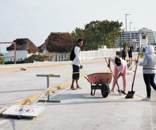Trabajan para devolverle a Cancún su normalidad