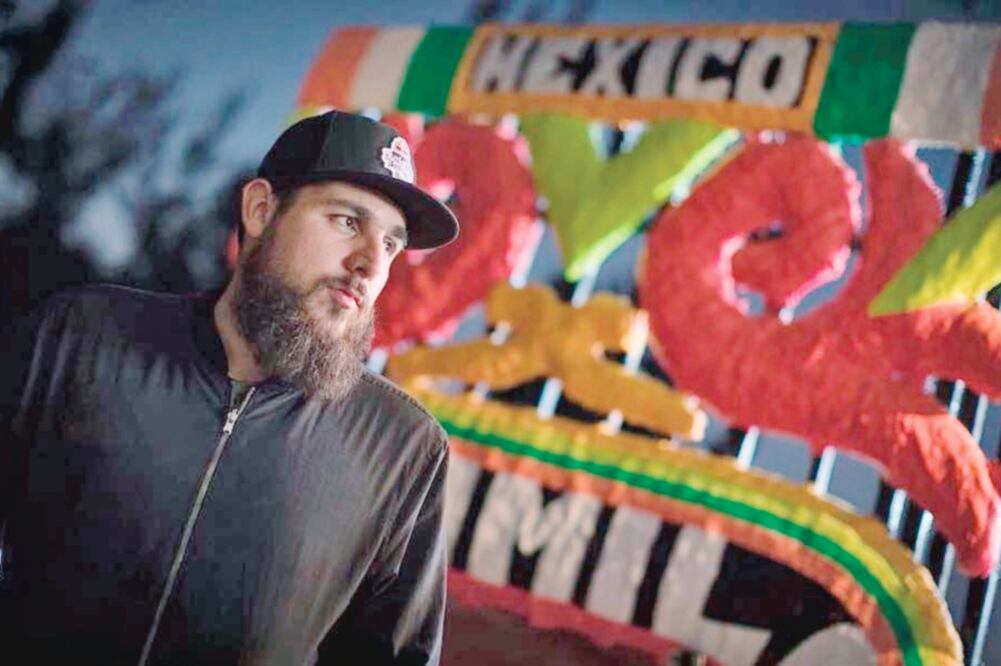 Danger, rapero tijuanense y parte de la organización. (CORTESÍA DANGER)