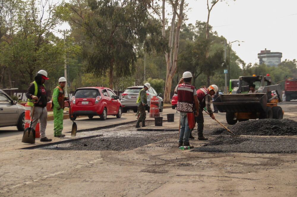 Sheinbaum anuncia segunda etapa “con más fuerza” del Bachetón; se siguen tapando los baches, asegura. Foto: especial