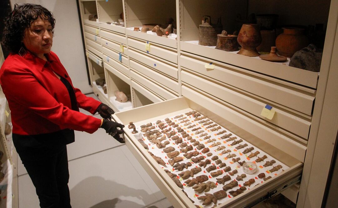 El acervo del bóveda FUAPO abrió sus puertas, por primera vez, a medios. Foto: Luis Camacho, El Universal