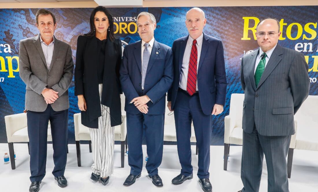 El diplomático Enrique Berruga Filloy, la periodista Paola Rojas, el ex canciller Luis Ernesto Derbez, el presidente del Congreso local de Washington DC, Phil Mendelson, y Sergio Alcocer, ex subsecretario para América del Norte (YADÍN XOLALPA)