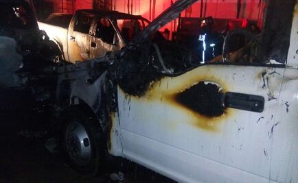 Se registra incendio en agencia de autos de Pachuca 