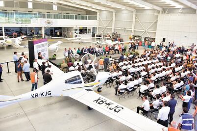 Inicia operaciones escuela de aviación 