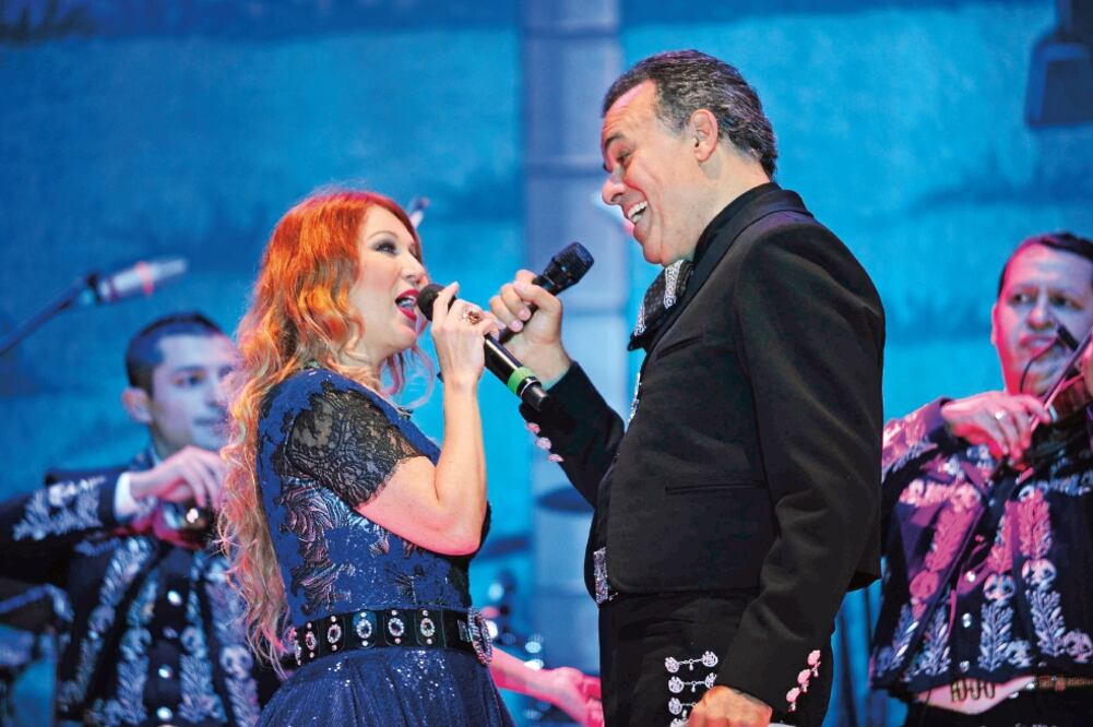 Los cantantes se presentaron la noche del sábado en el Centro Expositor de Puebla (CORTESÍA)