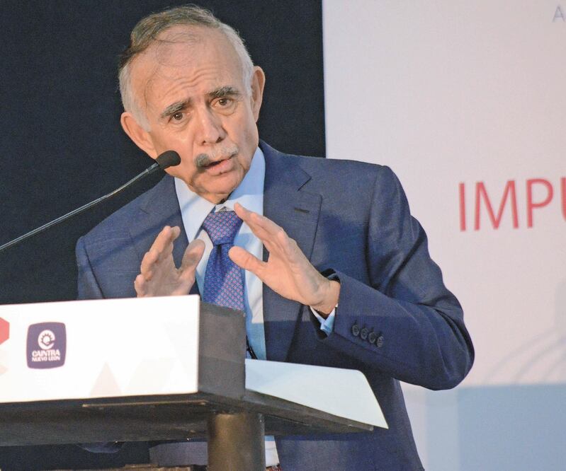 Alfonso Romo, jefe de la Oficina de la Presidencia, dio que con certidumbre la IP inyectará 30 mil mdd. Foto: ARCHIVO EL UNIVERSAL