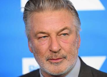 Familia de Alec Baldwin se encuentra devastada por los cargos contra el actor
