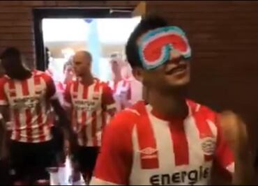 PSV sorprende a 'Chucky' Lozano en su cumpleaños
