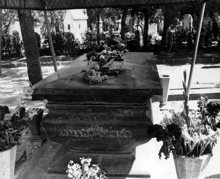 Los restos de Amado Nervo tardaron 5 meses en llegar a México y el país no escatimó en su funeral